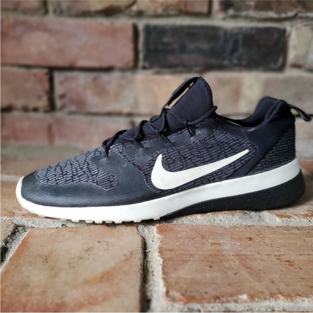 Nike Racer Knit Light Black White Running Shoes Sneakers Women's Size 9.5